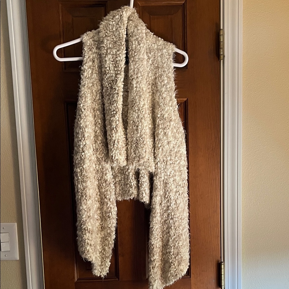 Kensie Cream Textured Women's Sweater Vest